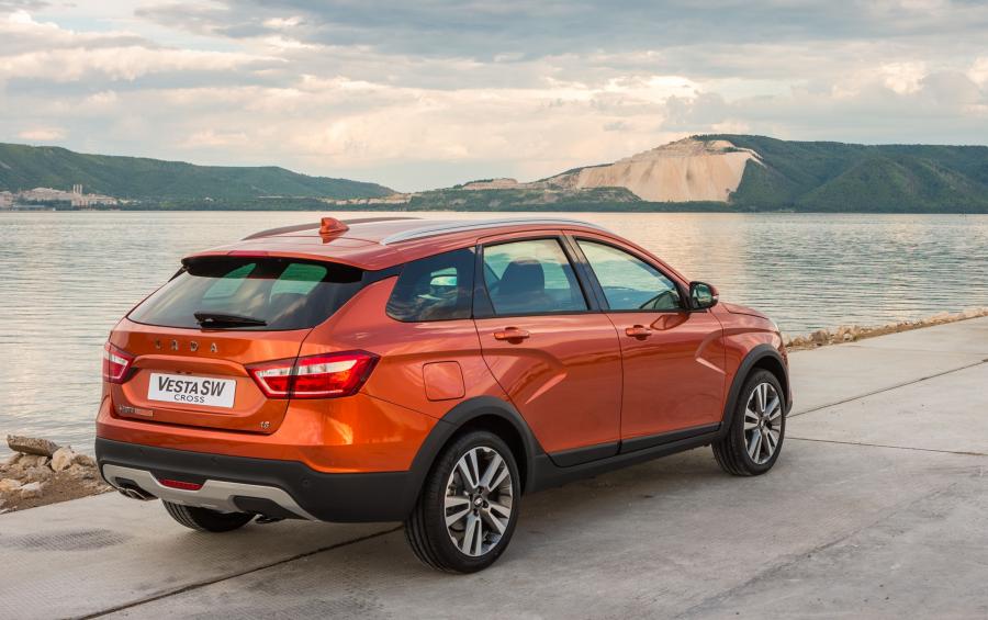  Lada Vesta SW Cross 2017 года  (фото 4 из 48)